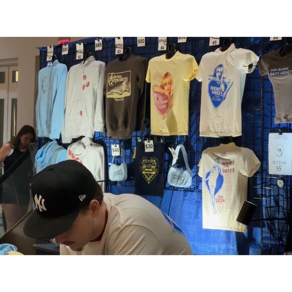 Sabrina Carpenter Concert Tour Exclusive Lie to Girls Purse Short & Sweet 2024 - Picture 6 of 6